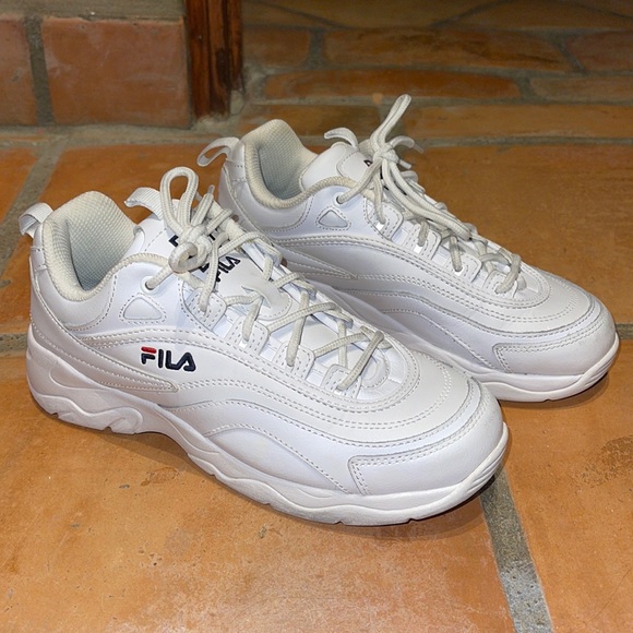 Fila shoes - Picture 1 of 5